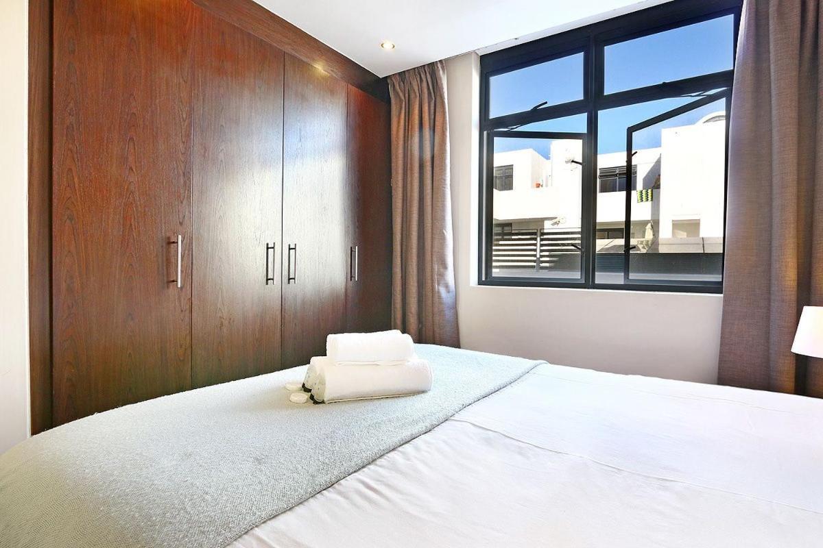Eden On The Bay 118 By Hostagents Apartment Bloubergstrand Ngoại thất bức ảnh